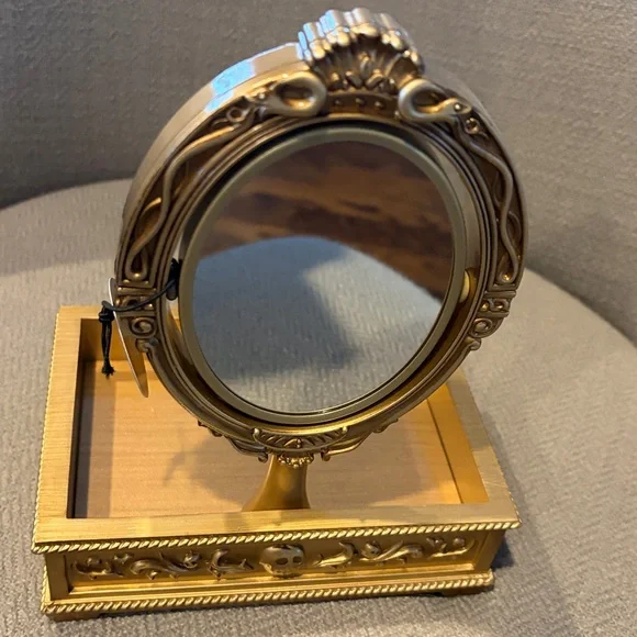 Bath & Body Works Villains jewelry box - Picture 5 of 6